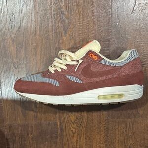 Burgundy Nike Air Max Worn